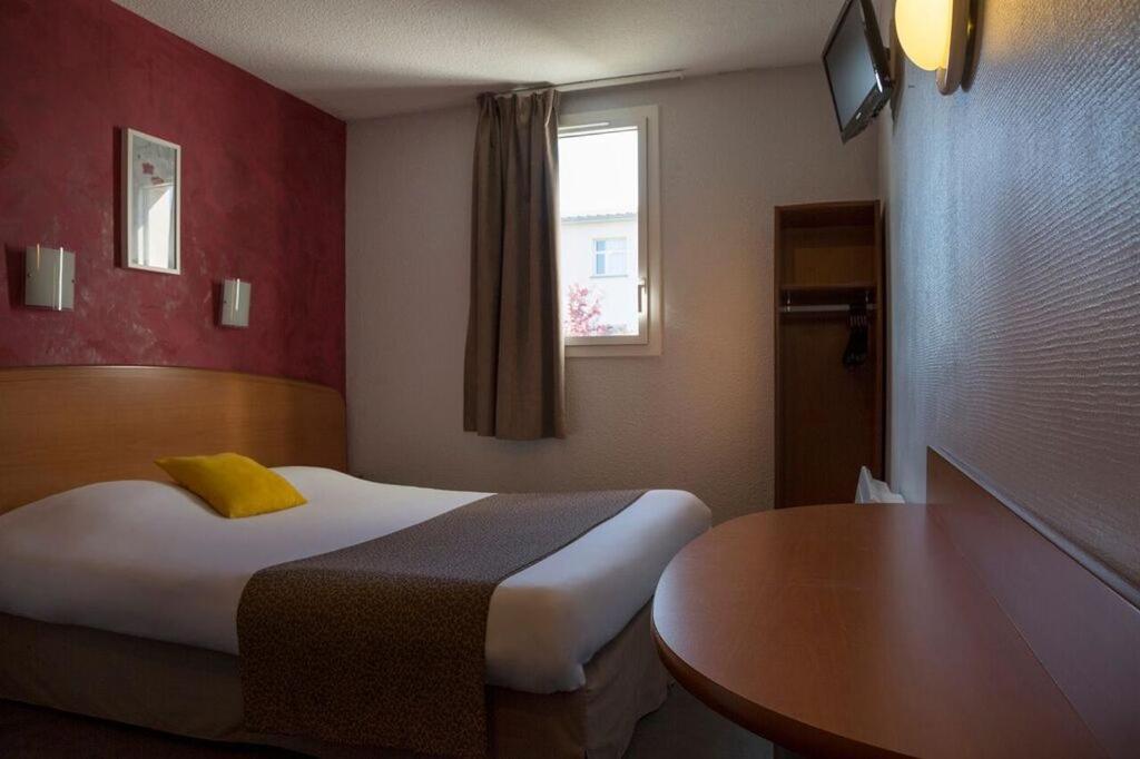The Originals City, Hotel Novella Confort, Nantes Est Каркефу Екстер'єр фото
